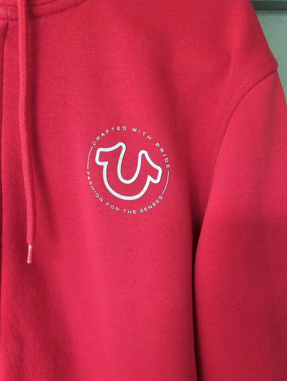 True Religion Bright Red Full-Zip Hoodie with Logo Patch Men's Size Large